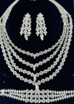 طقم 115 زركون لون فضي ليميتيد اديشن 4 قطع مع علبة فخمة