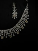 ⁦طقم 105 زركون لون فضي ليميتيد اديشن 4 قطع مع علبة فخمة⁩ - الصورة ⁦2⁩