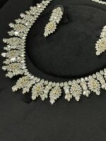 ⁦طقم 107 زركون لون فضي ليميتيد اديشن 4 قطع مع علبة فخمة⁩ - الصورة ⁦2⁩