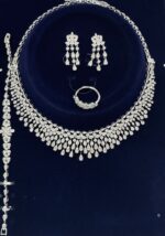 ⁦طقم 112 زركون لون فضي ليميتيد اديشن 4 قطع مع علبة فخمة⁩ - الصورة ⁦3⁩