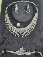 ⁦طقم 118 زركون لون فضي 4 قطع مع علبة فخمة⁩ - الصورة ⁦2⁩